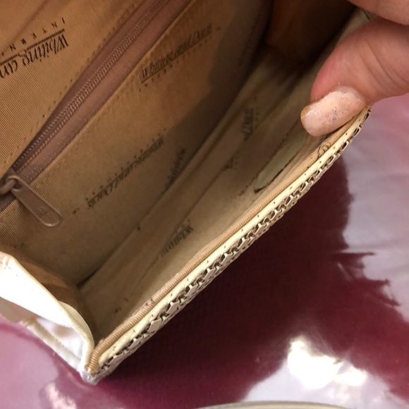 Authentic Whiting Davis Medal Mesh Crossbody Bag - Picture 6 of 7